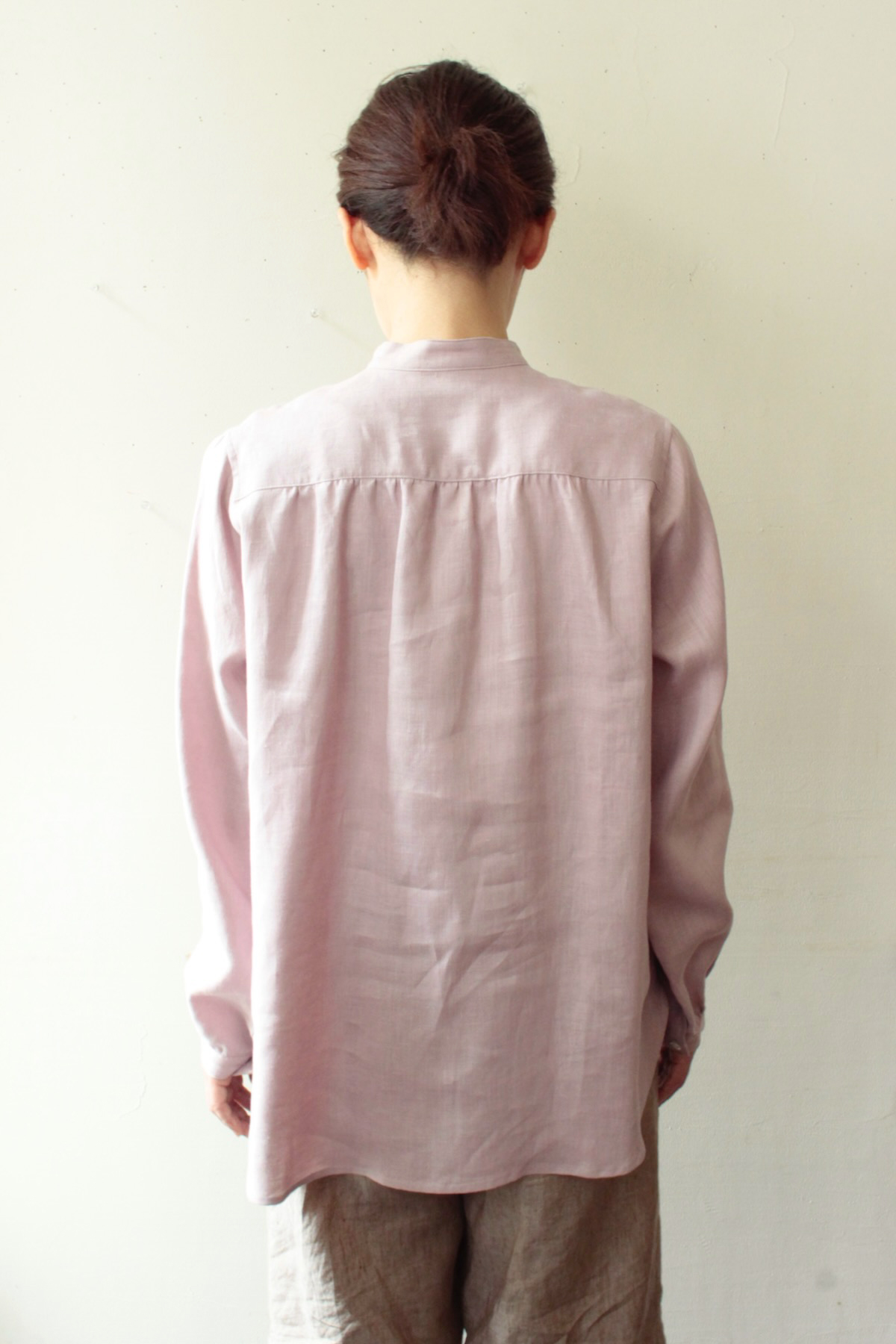 No.122
スタンドカラーブラウス